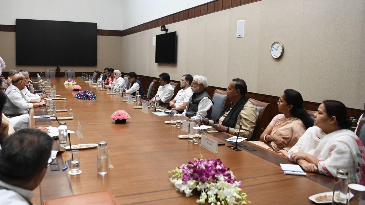 During the all-party meeting, Jaishankar said it was important to protect minorities in Bangladesh. He informed the leaders that the Indian government is in constant touch with the Bangladesh Army and is closely monitoring the situation to take appropriate action when necessary.