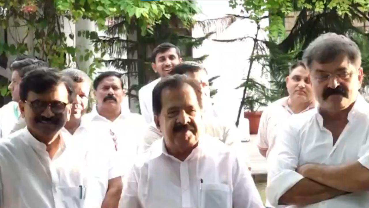 Congress' Chennithala meets Uddhav Thackeray ahead of Maharashtra Assembly Polls seat-sharing discussion