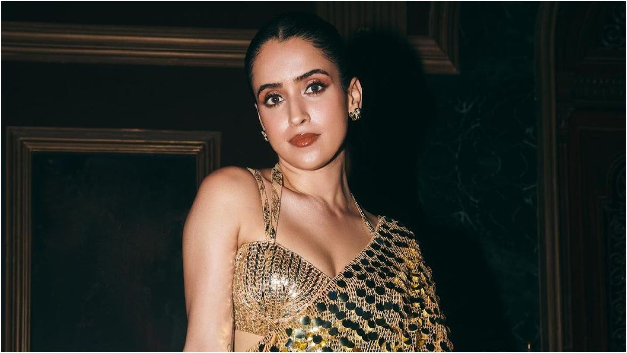 Sanya Malhotra tears up as she receives standing ovation for her performance in 'Mrs' at IFFM