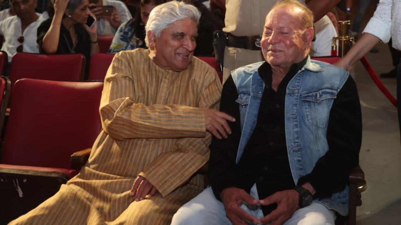 Salim-Javed are all smiles as they attend special sreening of Sholay in Mumbai, see pic