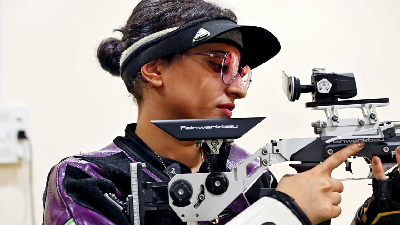 Vahbiz Patel, an emerging rifle shooter from Mumbai, currently preparing for national team trials, takes aim at Gold Vision Shooting Academy in Goregaon during practice. Pics/Atul Kamble