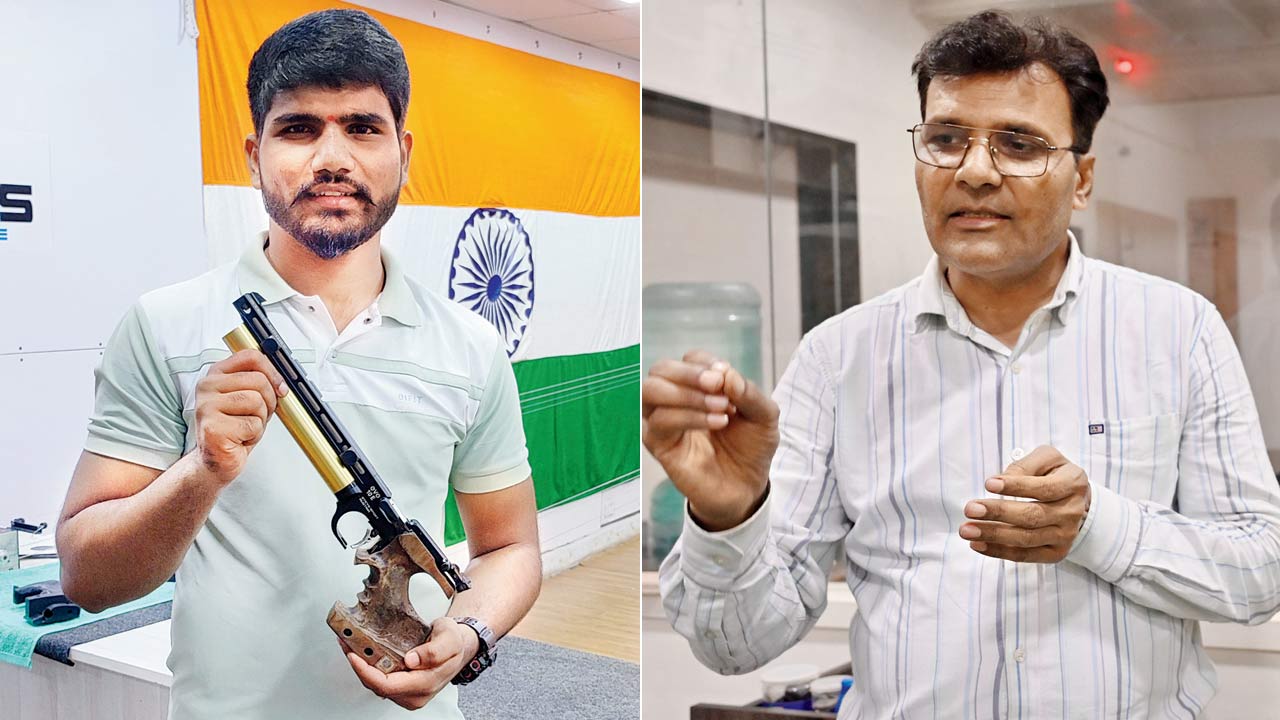 Chandrashekhar Dake and Coach  Pritam Singh