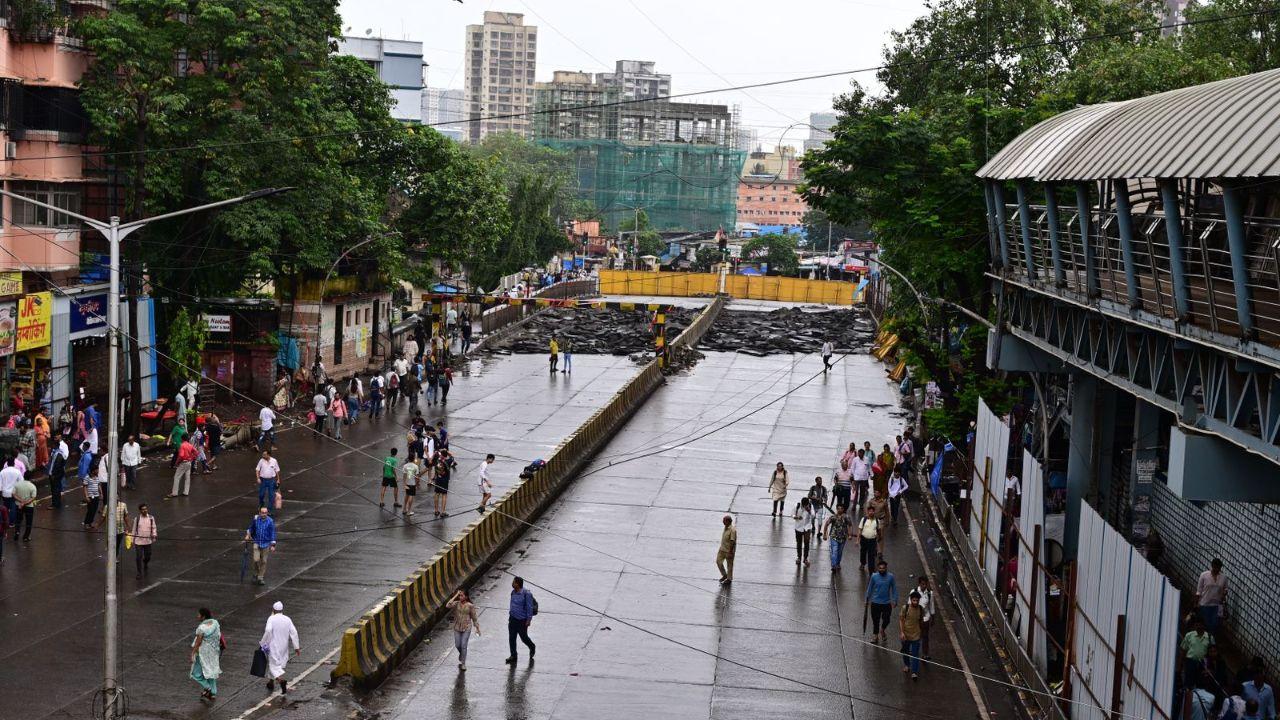 This expansion is part of the reconstruction project, which is estimated to cost around Rs 51 crore. The extended bridge aims to improve traffic flow and railway operations once completed.