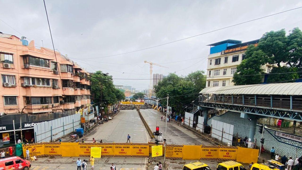 Dr Swapnil Nila, the chief spokesperson of Central Railway, detailed the demolition process. Initially, utilities on the bridge will be moved, followed by the removal of the road surface and then the iron structure. This work will be carried out at night or during megablock times to minimize disruption to railway services.