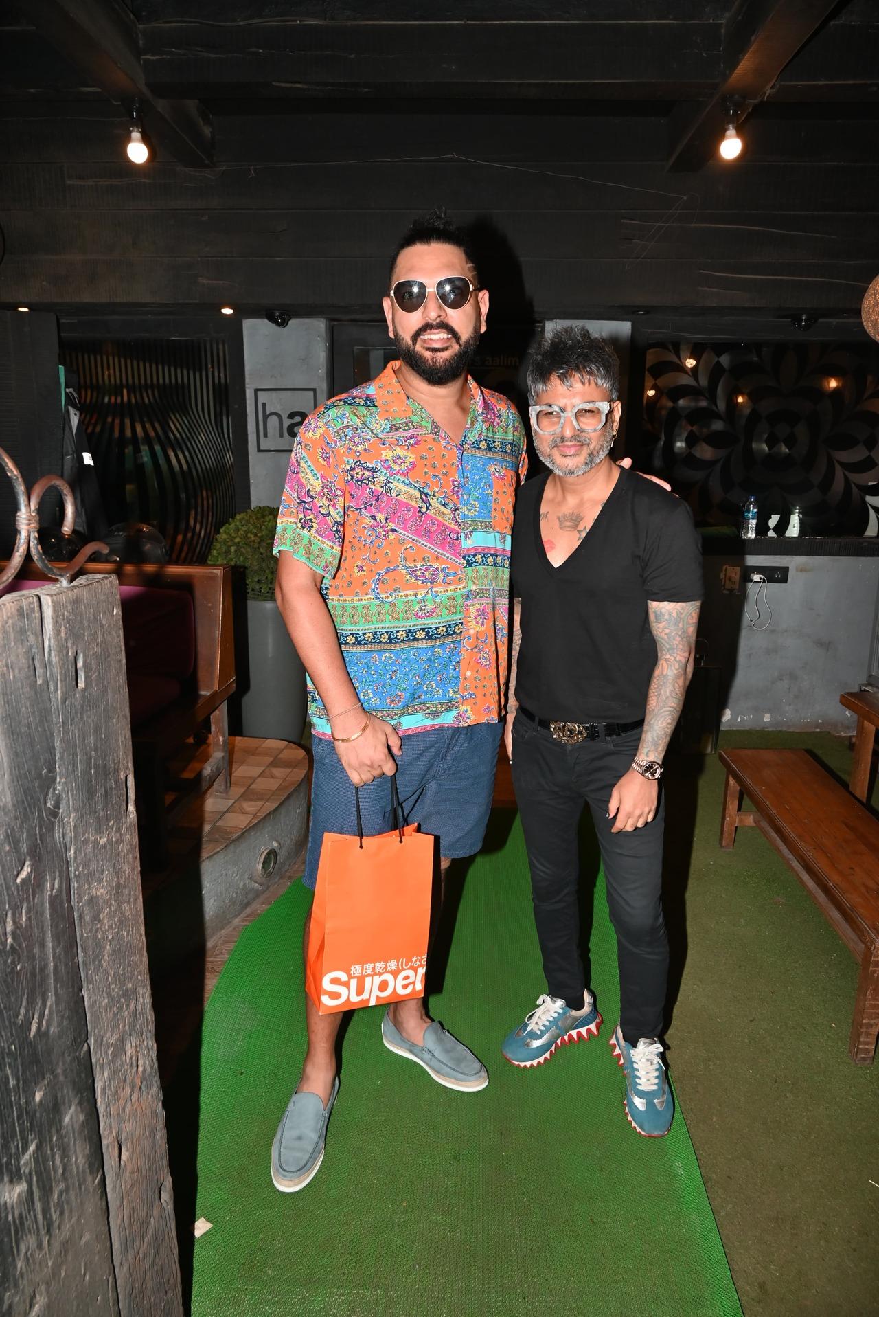 Cricketer Yuvraj Singh was spotted at Aalim Hakim's salon