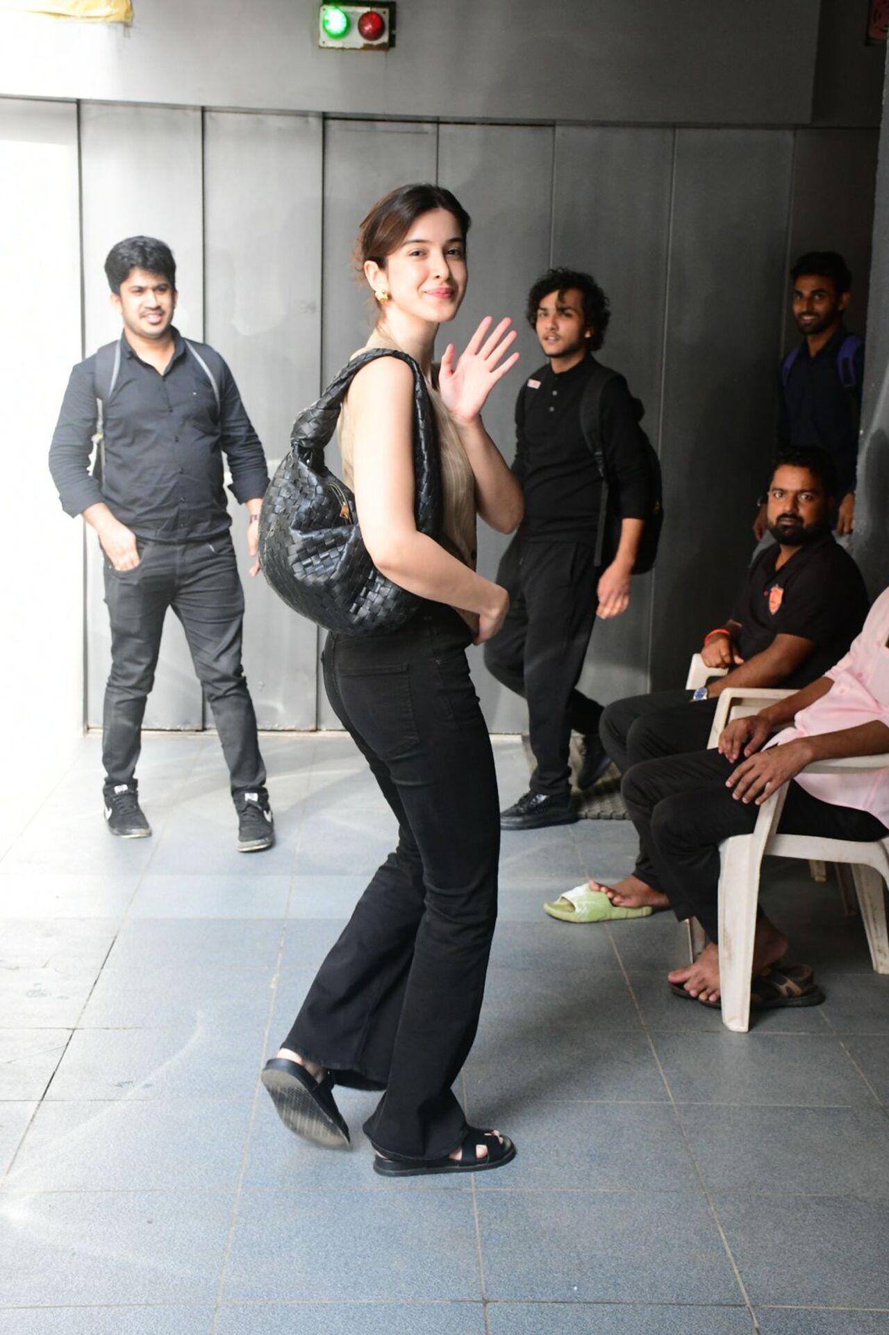 Shanaya Kapoor spotted in the city and happily posed for the paparazzi