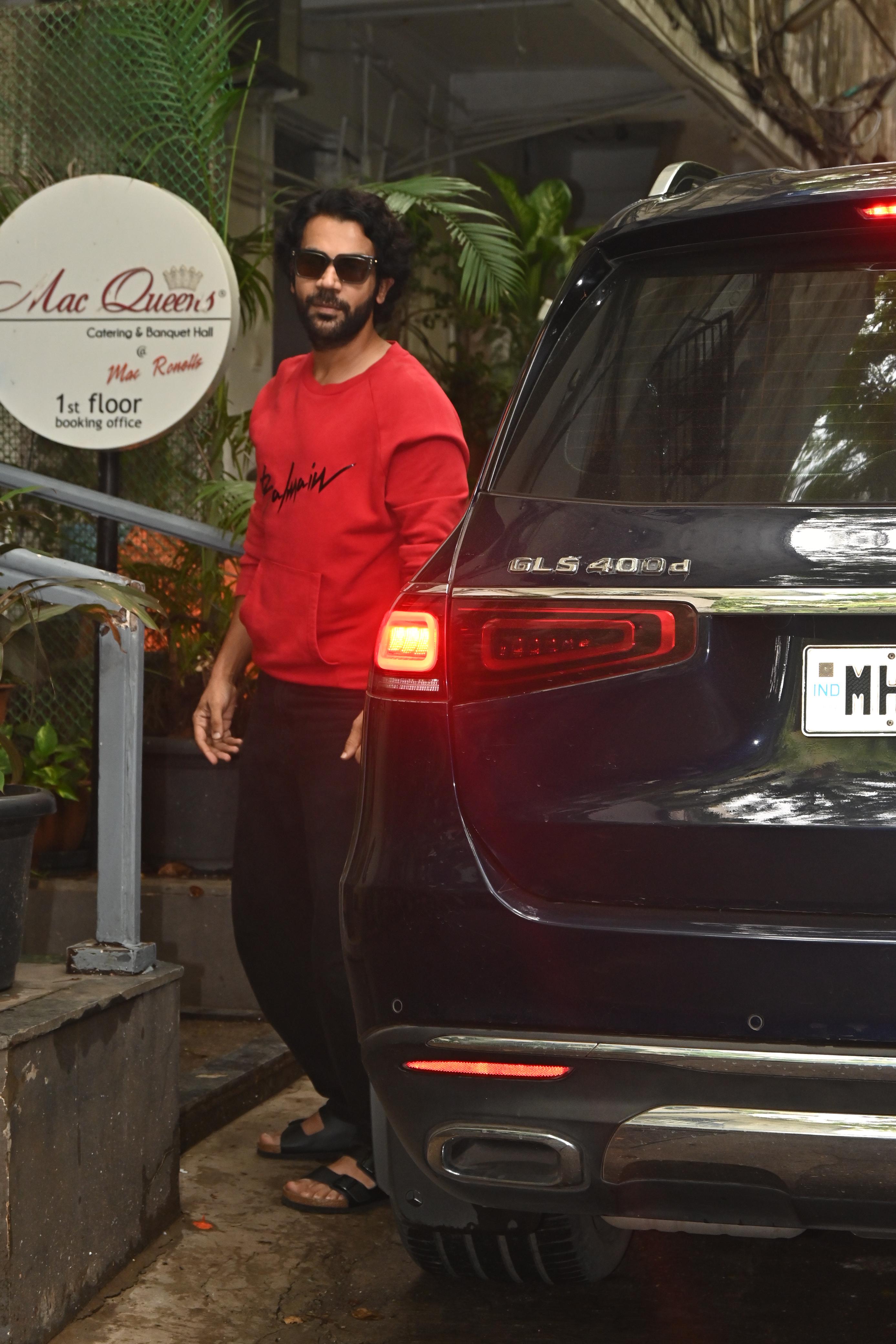 With Stree 2 on the horizon, Rajkummar Rao adopted method dressing as he stopped by Krome studios
