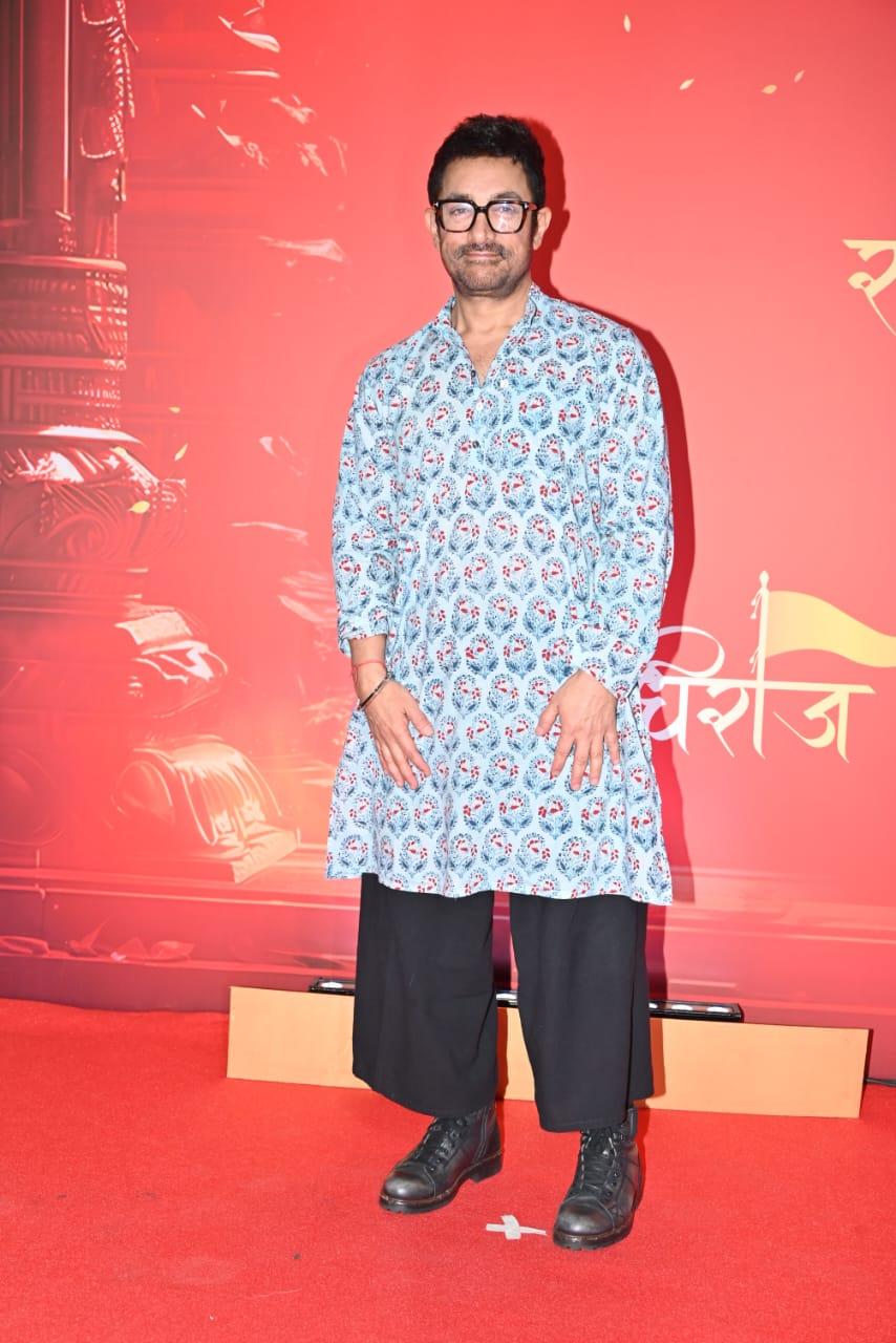Aamir Khan arrived in a dhoti pyjama set at the Rajadhiraaj: Love Life Leela’s grand premiere