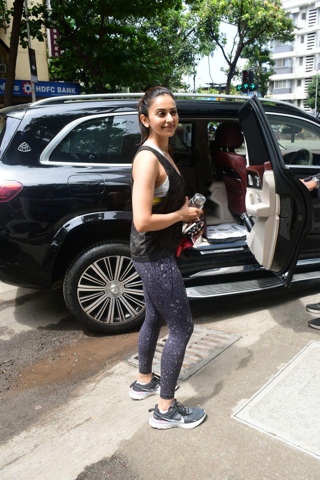 Rakul Preet Singh was spotted squeezing in a workout today. Doesn't she look good?