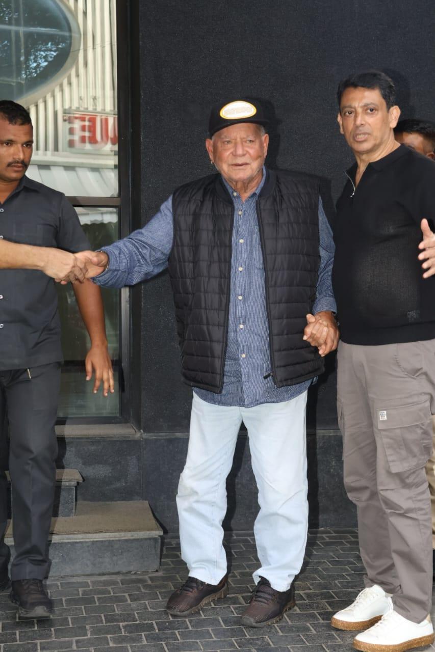 At the time of compiling this gallery, the Angry Young Men Screening had just kicked off. Salim Khan made his grand entry at the venue