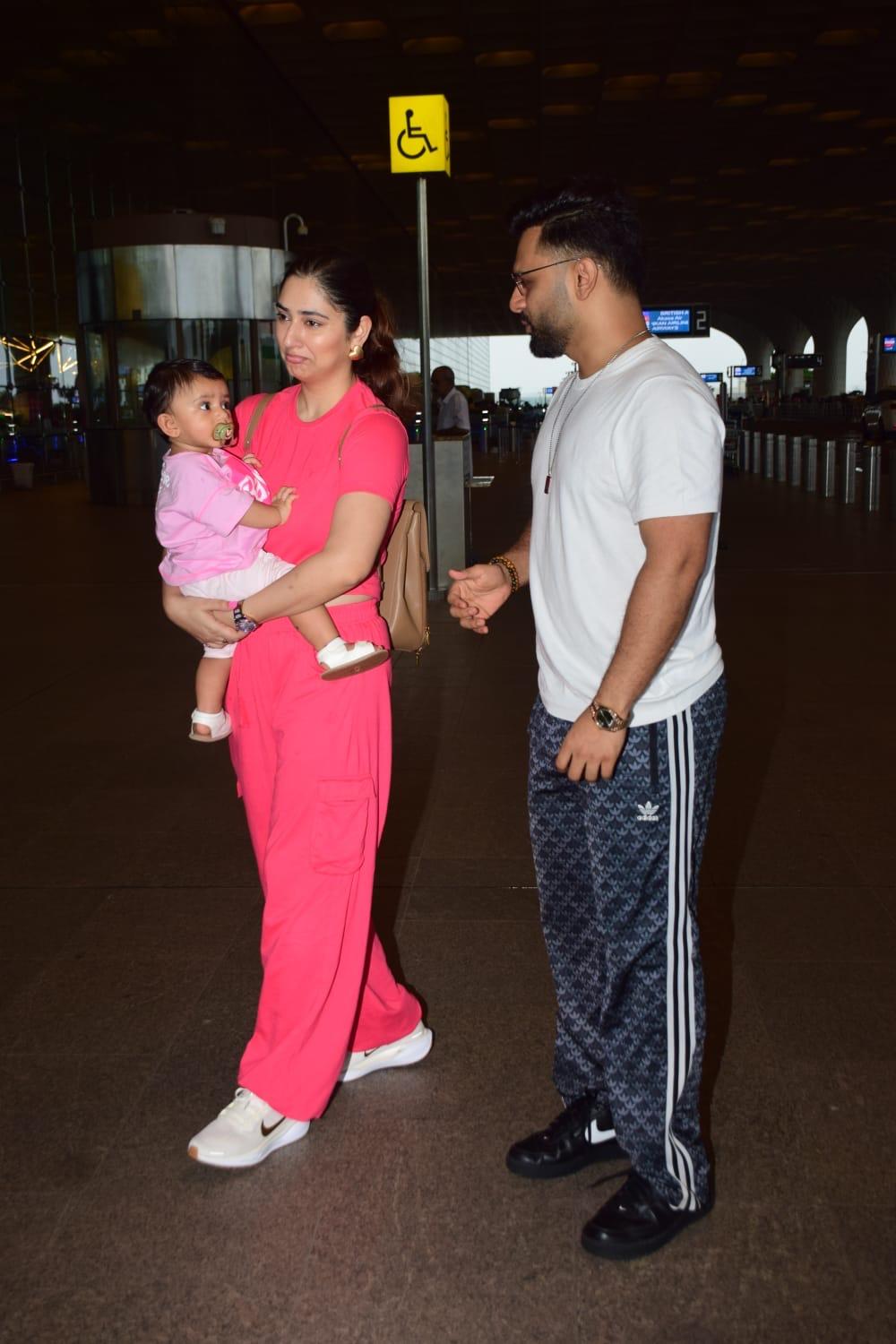 Rahul Vaidya and Disha Parmar were clicked at the airport with their baby girl