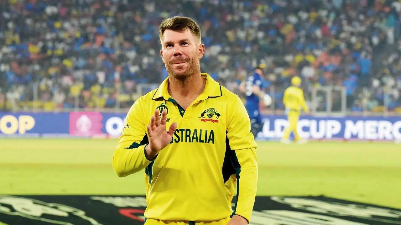 David Warner signs two-year contract with Sydney Thunder