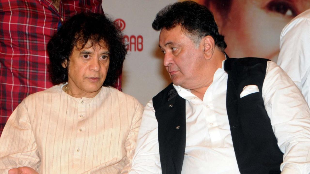 At the same event, he is spotted with Indian Bollywood actor Rishi Kapoor