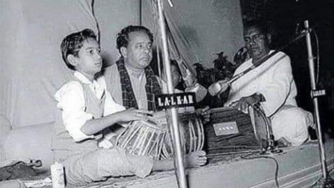 Young Zakir Hussain with his father Ustad Alla Rakha (Pics: Instagram/@zakirhq9)
His father, a legendary musician, was his first guru and taught him how to play tabla. Sharing this picture on Instagram, Hussain had written, 
