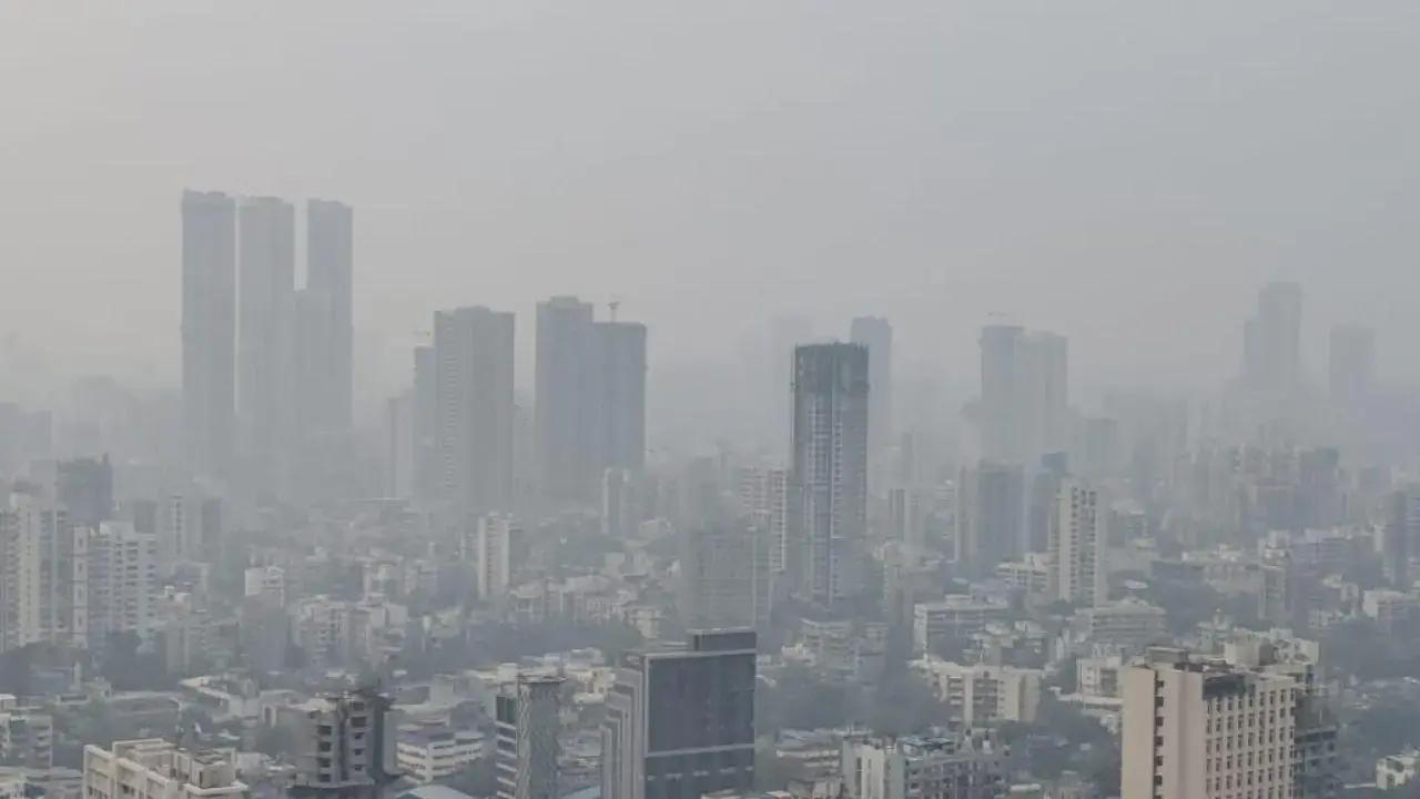 Mumbai weather update: Air quality drops to unhealthy levels with AQI at 220