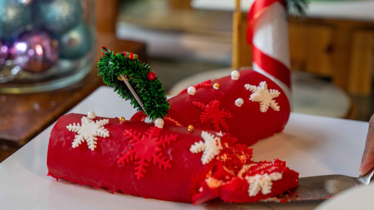 MoMo Café at Courtyard by Marriott is hosting a brunch on Christmas Day, offering live counters, a turkey carving station and engaging activities for the whole family.
When: 12:30 PM – 4:00 PM
Where: Courtyard by Marriott. Andheri East
Ummrao at Courtyard by Marriott is also offering a fine dining experience on Christmas Day with set curated menus.