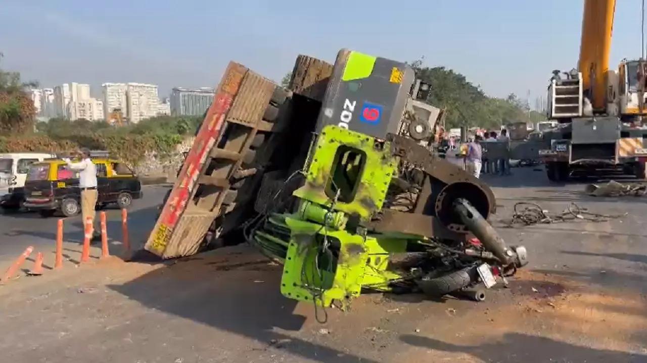 Mumbai: Motorcyclist loses leg in crane collapse on Eastern Express Highway