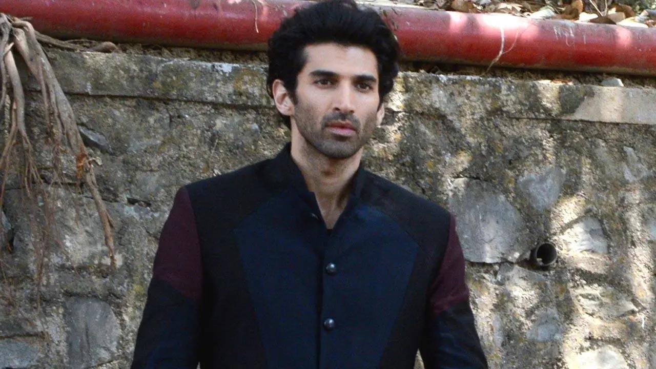 Details matter
Luxe fabrics that highlight comfort will score you style points over heavier and bulkier counterparts. “Lightweight luxurious fabrics such as silk blends, raw silk, linen blends, cotton-silk, velvet, crepe wool and Indian jacquards are practical, breathable and yet elegant. Opt for self-woven designs, or self-on-self motifs that are either printed or embroidered. In terms of colours, earthy and pastel tones are more in vogue as compared to very bright or shocking hues — while taupe, sage green, beige and grey work well for day and evening events,