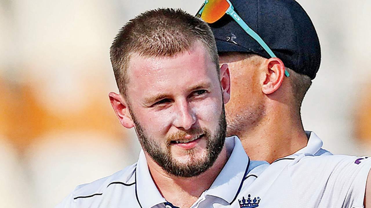 Gus Atkinson’s hat-trick keeps England on top against NZ