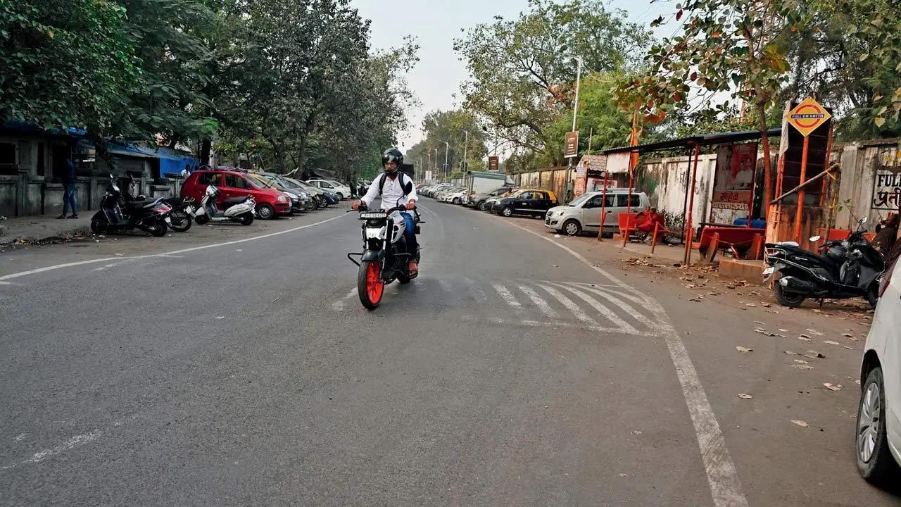 Mid-Day Top News at this hour: Bikers not happy with unmarked speed breakers; markets turn highly volatile ahead of RBI policy announcement and more