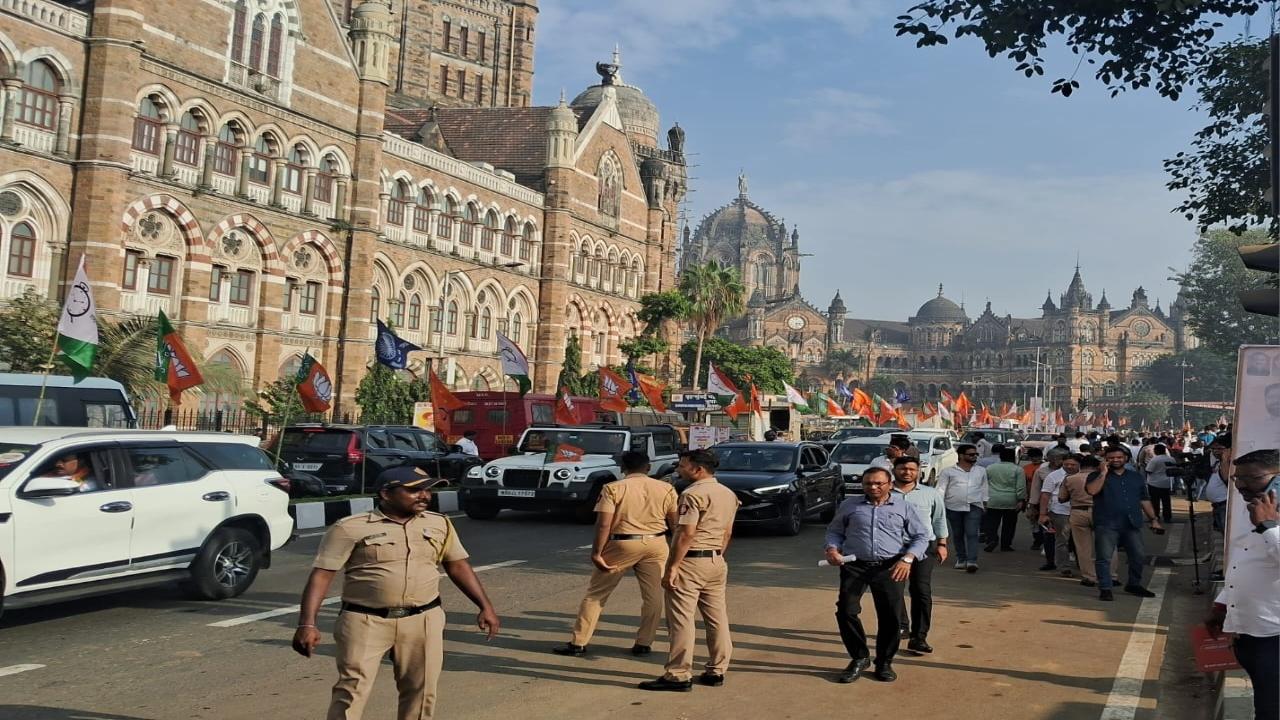 Notices have also been pasted on the buildings around Azad Maidan, prohibiting locals from going on rooftops for security reasons