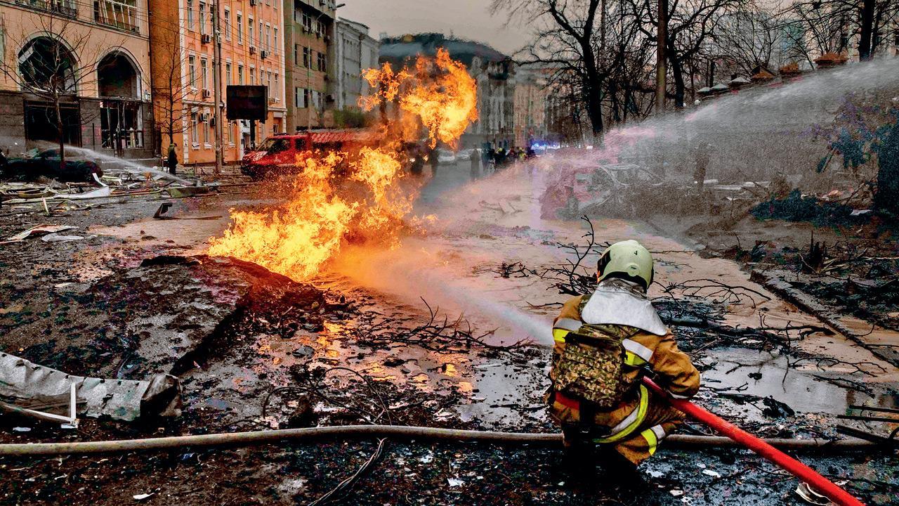 Russia targets Kyiv with ballistic missile