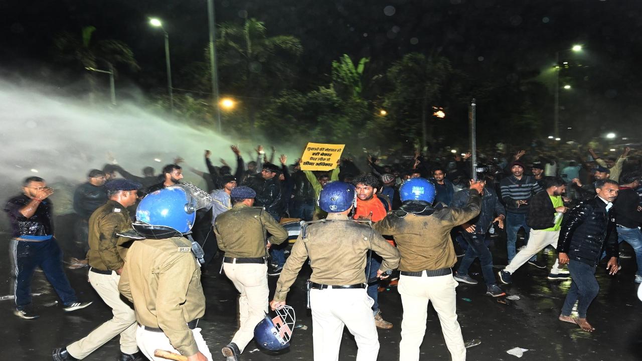 The BPSC aspirants, who were joined by Jan Suraaj Party founder Prashant Kishor, were demanding a re-exam for the 70th prelims exam
