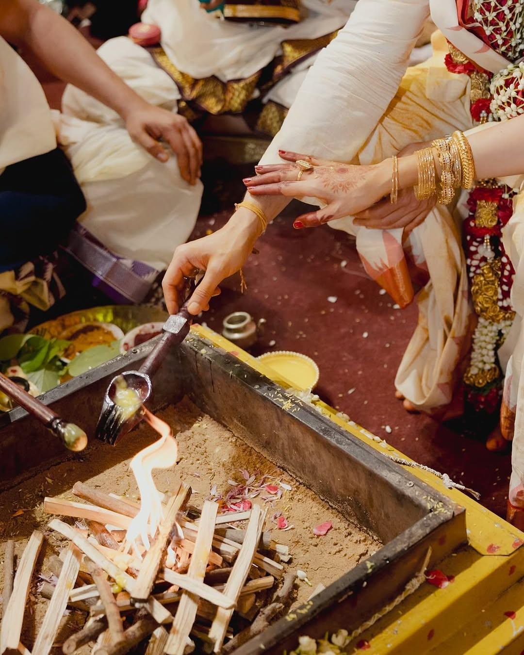  This beautiful photograph captures the holy havan kund. SoChay took pheras around the same havan kund.