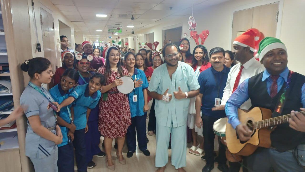 The festive spirit reached new heights at Gleneagles Hospital Mumbai as Santa Claus himself visited patients, spreading warmth, joy, and holiday cheer. The hospital corridors were filled with smiles as Santa met patients of all ages, offering a moment of happiness and goodwill during the holiday season. Pic/Gleneagles Hospital Mumbai