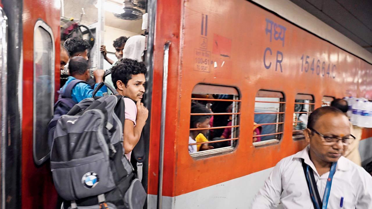 Mumbai: Circuitous route for holiday special trains receives initial nods