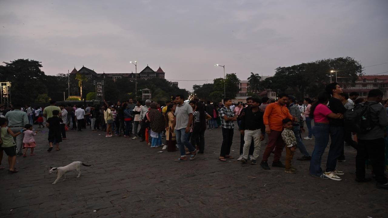 The Tourist Guides Association of Mumbai (TOGA) has been raising concerns about the hazardous conditions of civilian ferry services operating between the Gateway of India and Elephanta Island 