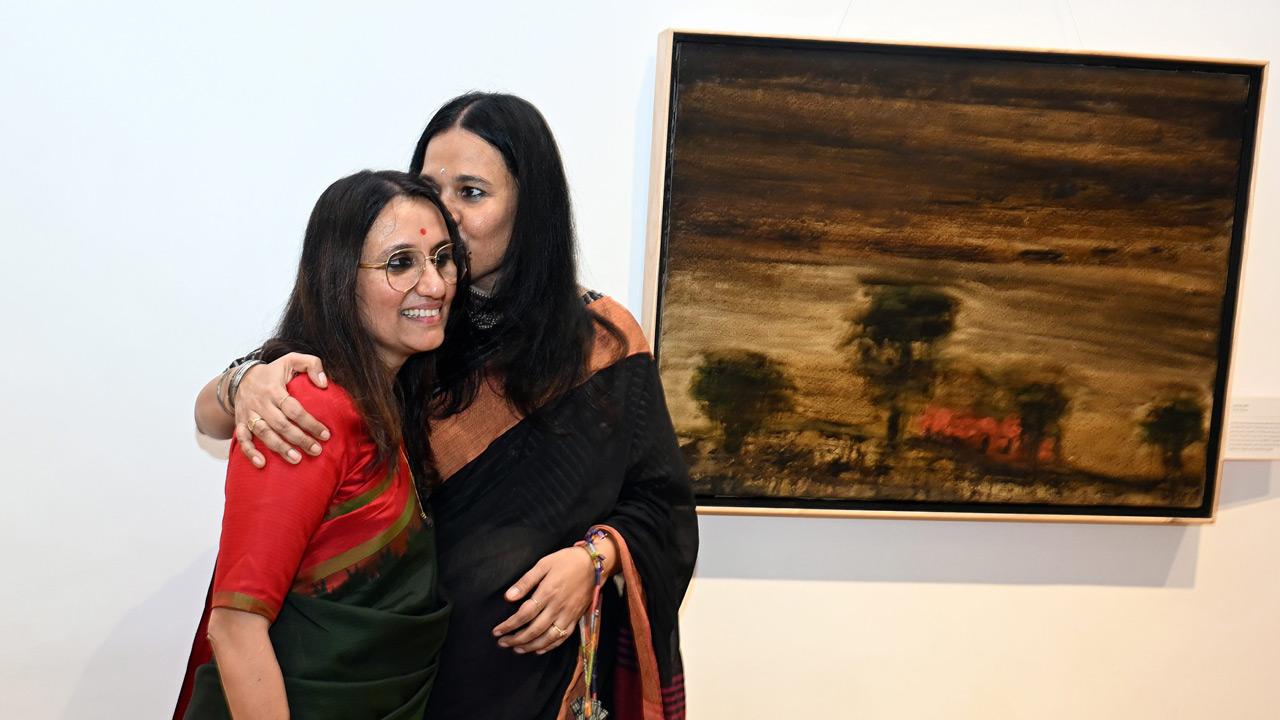 Prafulla Dahanukar’s daughters (left) Gauri Mehta and Gopika  Dahanukar at the preview of the week-long exhibition 