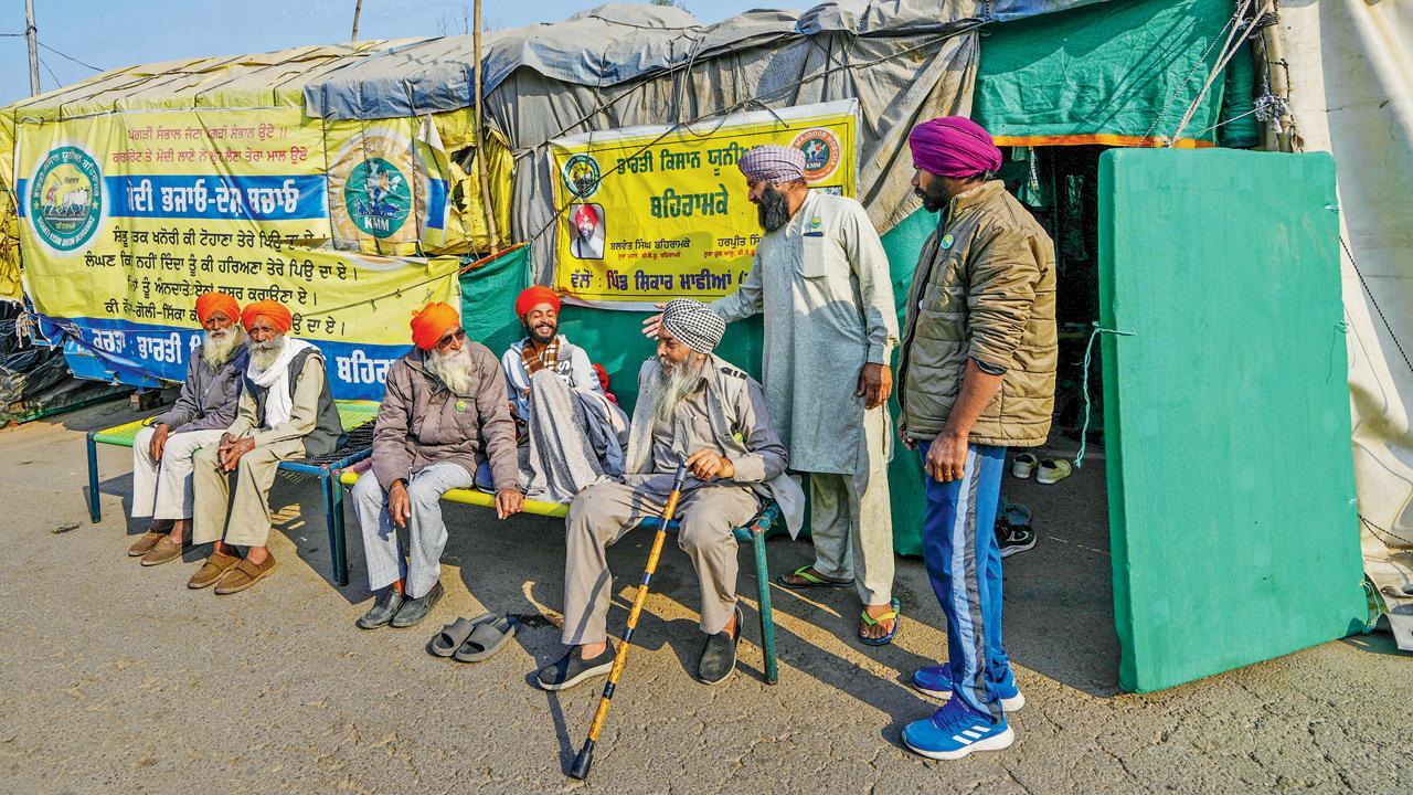 SC junks plea to clear blockade caused by protesting farmers