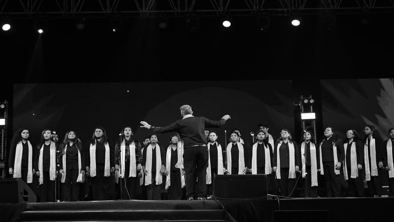 Politicians, religious leaders join locals at 'Christmas Music Festival' 