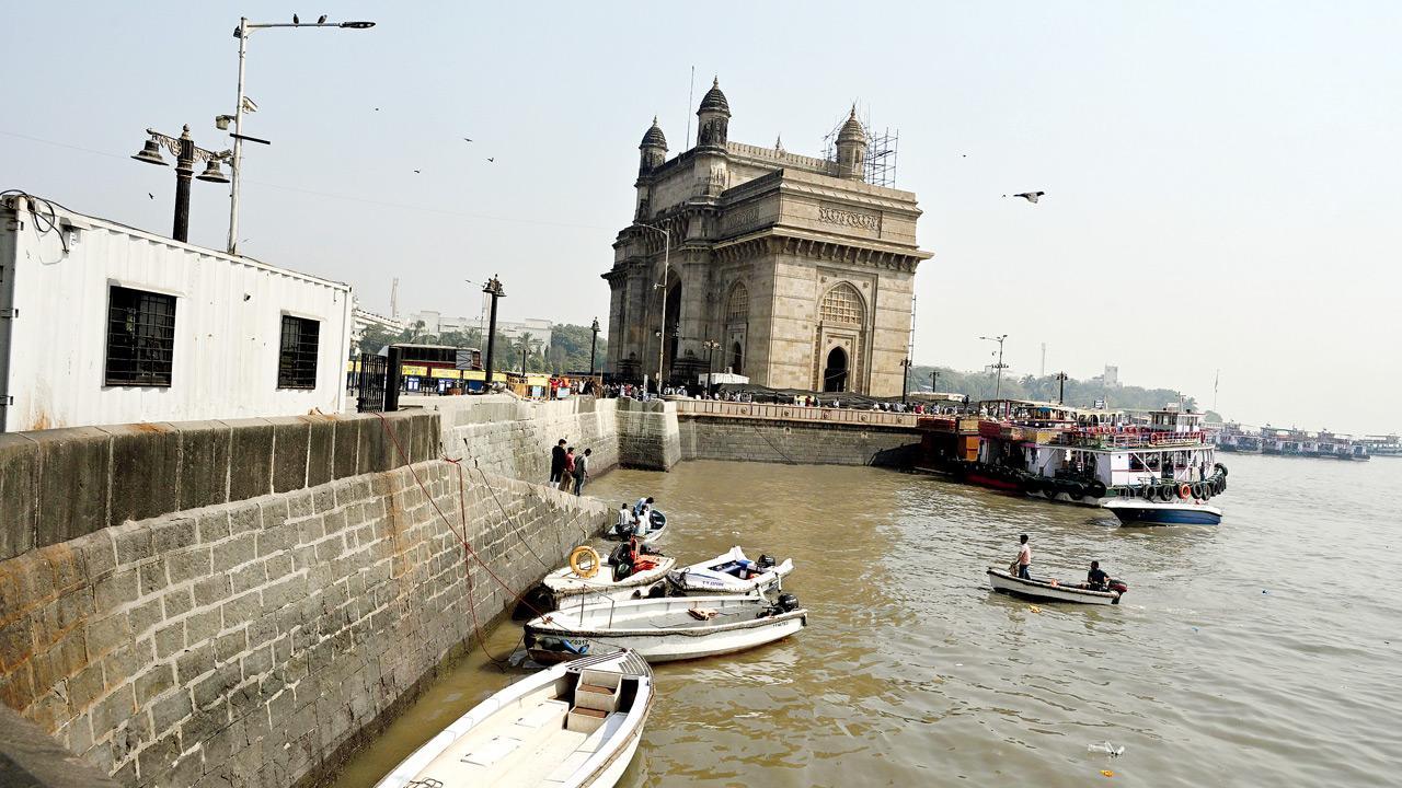 Poor maintenance, lack of safety measures at Gateway of India ferry services