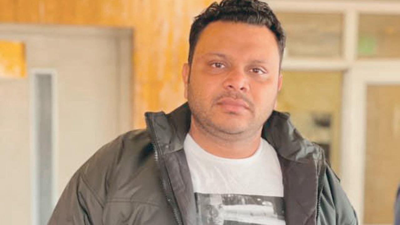 Mumbai man stuck in Syria describes horror, says streets are full of armed men 