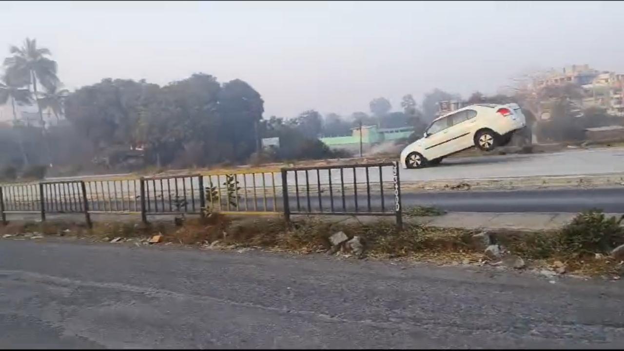 Car soars 25 feet in air on Mumbai-Ahmedabad highway; watch video here