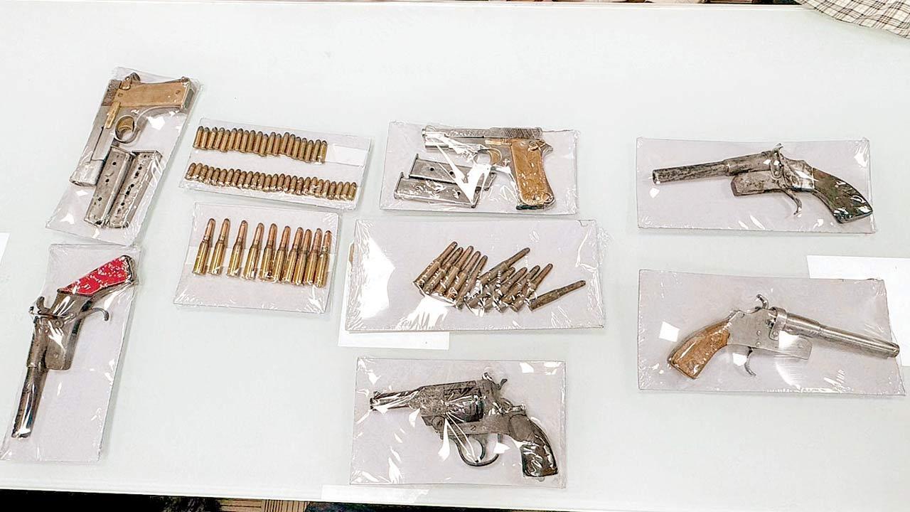  Wondered how guns are coming into Mumbai? THIS is how