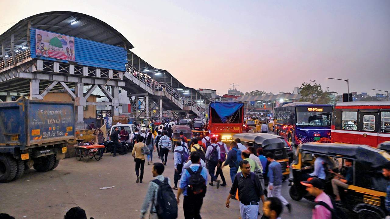 Bandra East railway station where land will have to be acquired for the ambitious project. Pic/Satej Shinde