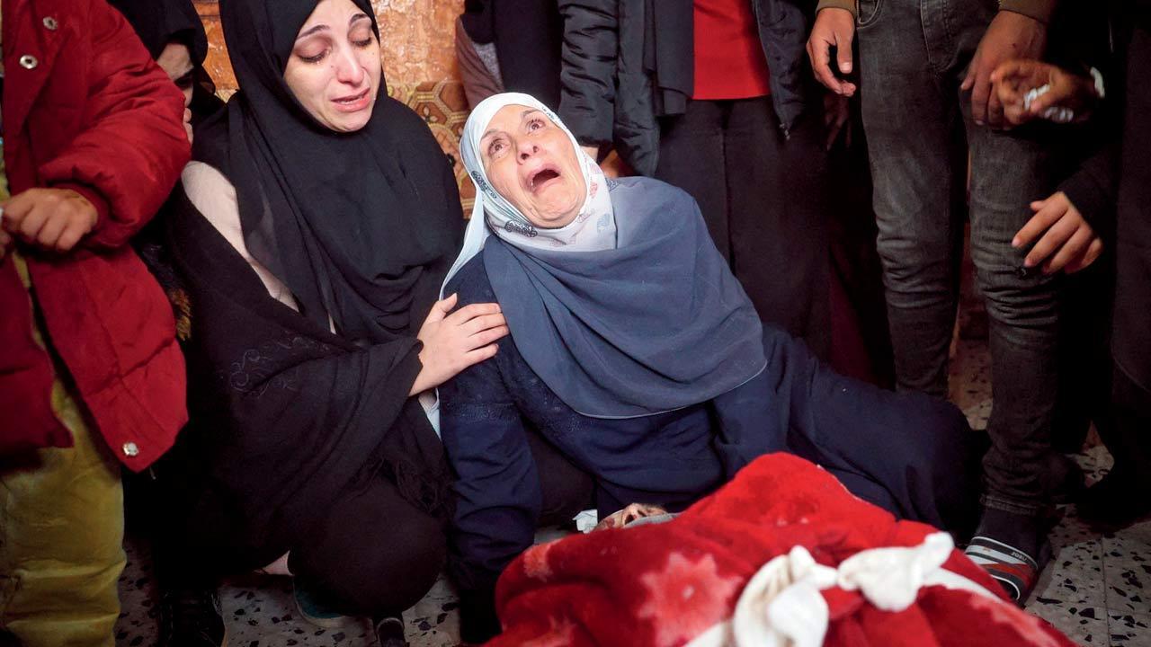 Israeli airstrikes bust Hamas plot to hijack aid convoys