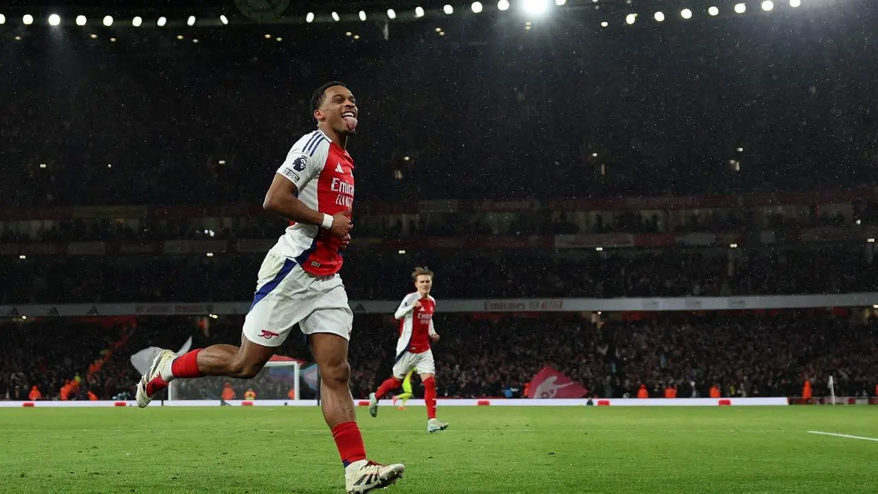 EPL: Corner kings Arsenal beat Man Utd to close gap on Liverpool