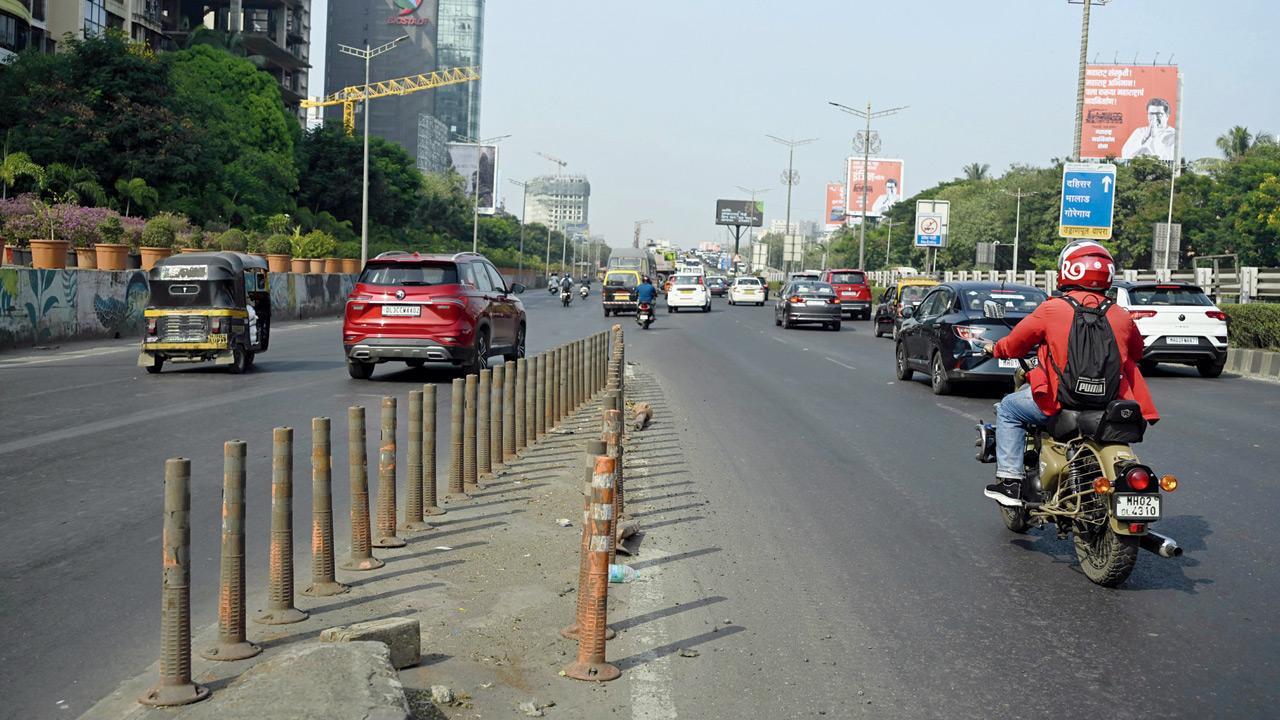Damaged bollards at Kalanagar flyover in Bandra East. PIC/ASHISH RAJE