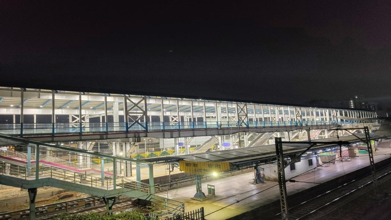  The Rs 80-crore project failed to meet the June deadline set for completion. However, the elevated deck is set to decongest the platforms and provide a smoother travel for commuters