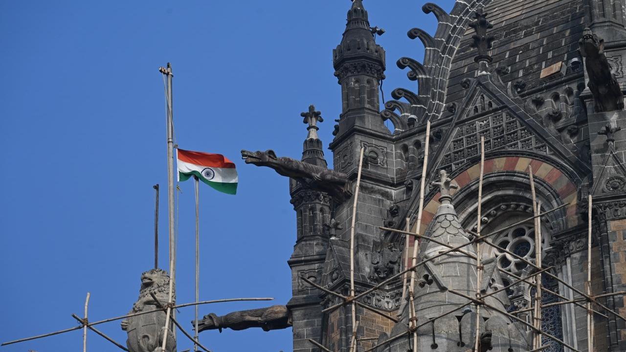 In a communication to all chief secretaries of state and union territories on Thursday, the home ministry also said that a state funeral will be accorded to Singh and there will be no official entertainment during the period of state mourning