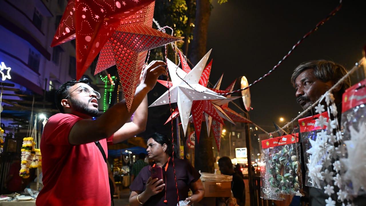 The festivities continue not only on December 25 but also through the week till January 1, which is celebrated as New Year, around the world. 