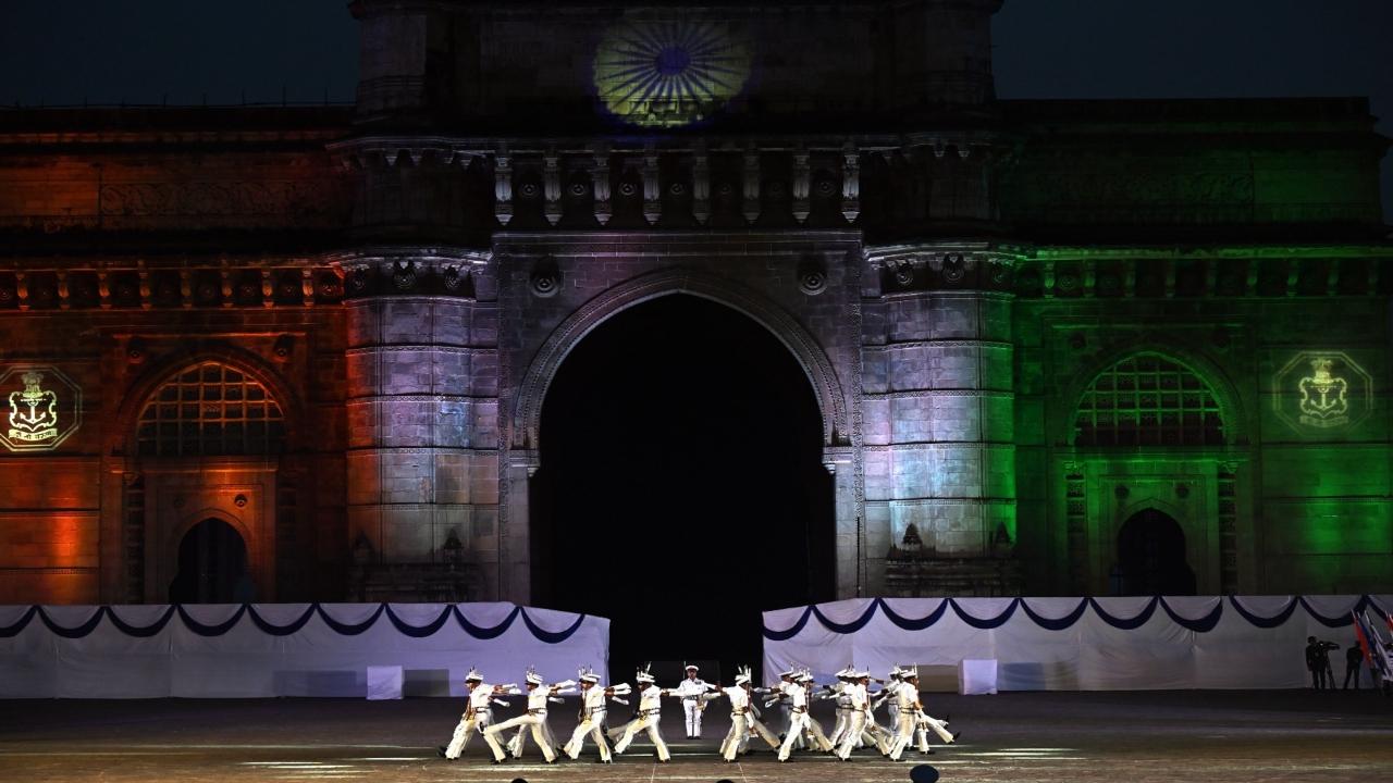The evening unfolded with captivating performances by the Sea Cadet Corps showcasing traditional Sailor's Hornpipe dance