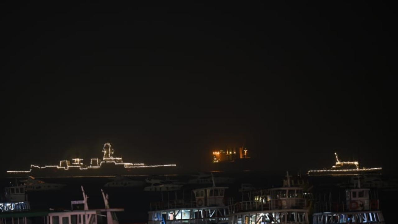 On Sunday, as part of the Navy Day celebrations, warships were showcased to the public. The majestic ship were showcased to public, allowing civilians to witness the strength and technological prowess of the Indian Navy
