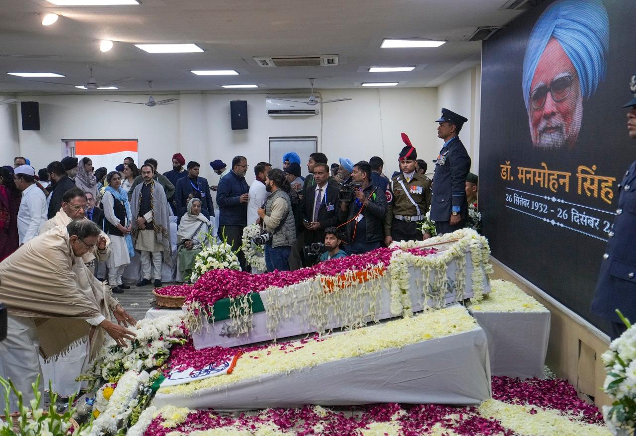 Singh's wife Gursharan Kaur, their three daughters and relatives were also present. They were received at the Congress headquarters by Kharge and Sonia Gandhi