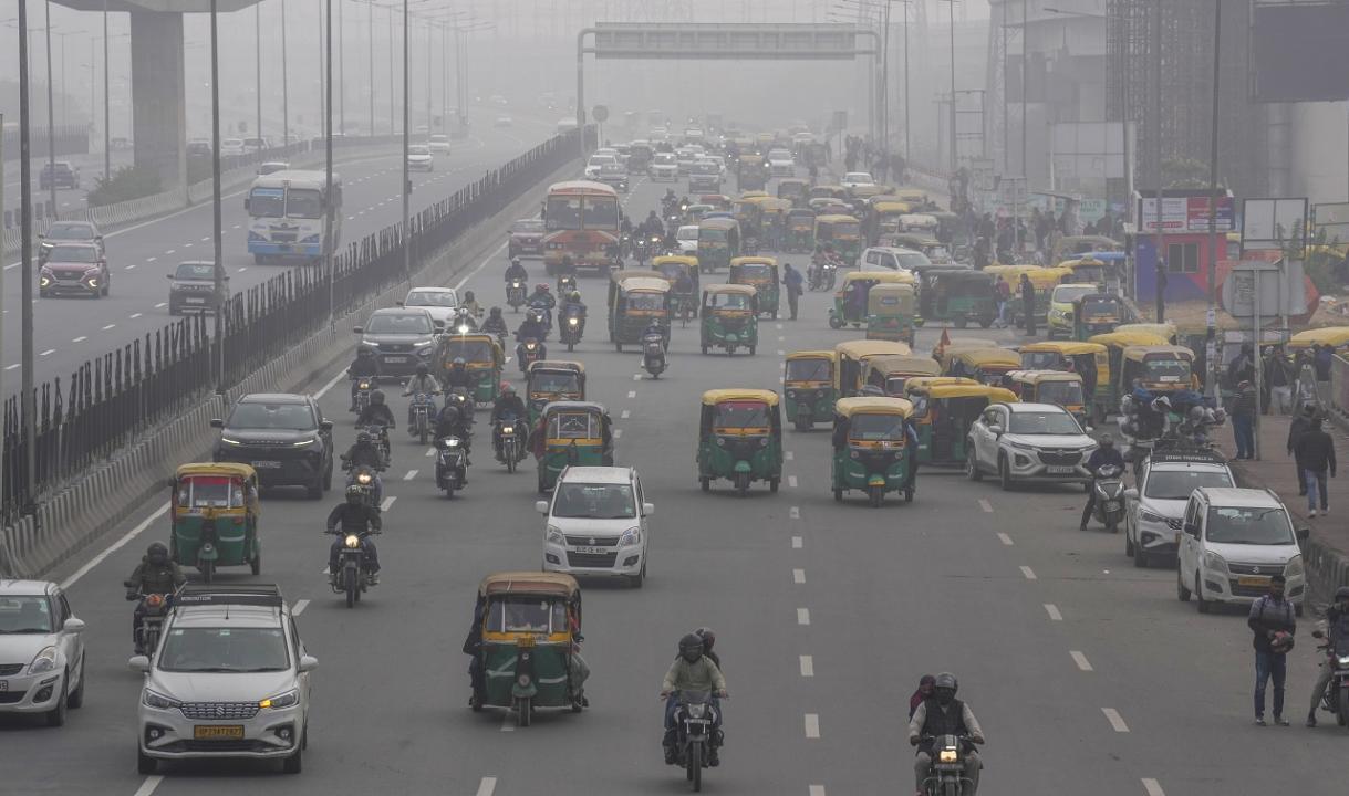 Delhi's minimum temperature drops to 10.3 degrees Celsius