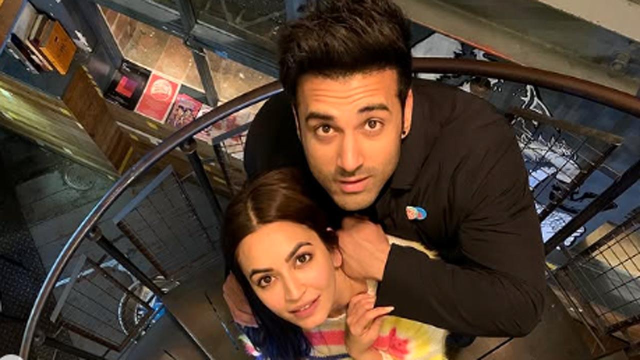 Kriti Kharbanda shows off her romantic side on husband Pulkit Samrat's birthday